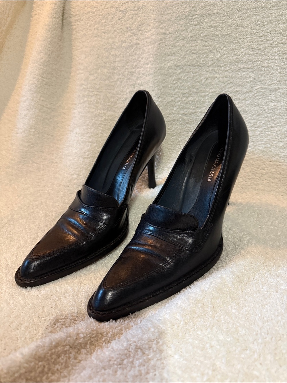 90s BCBG Max Azria black leather loafer pump heels, Y2K, Office, siren